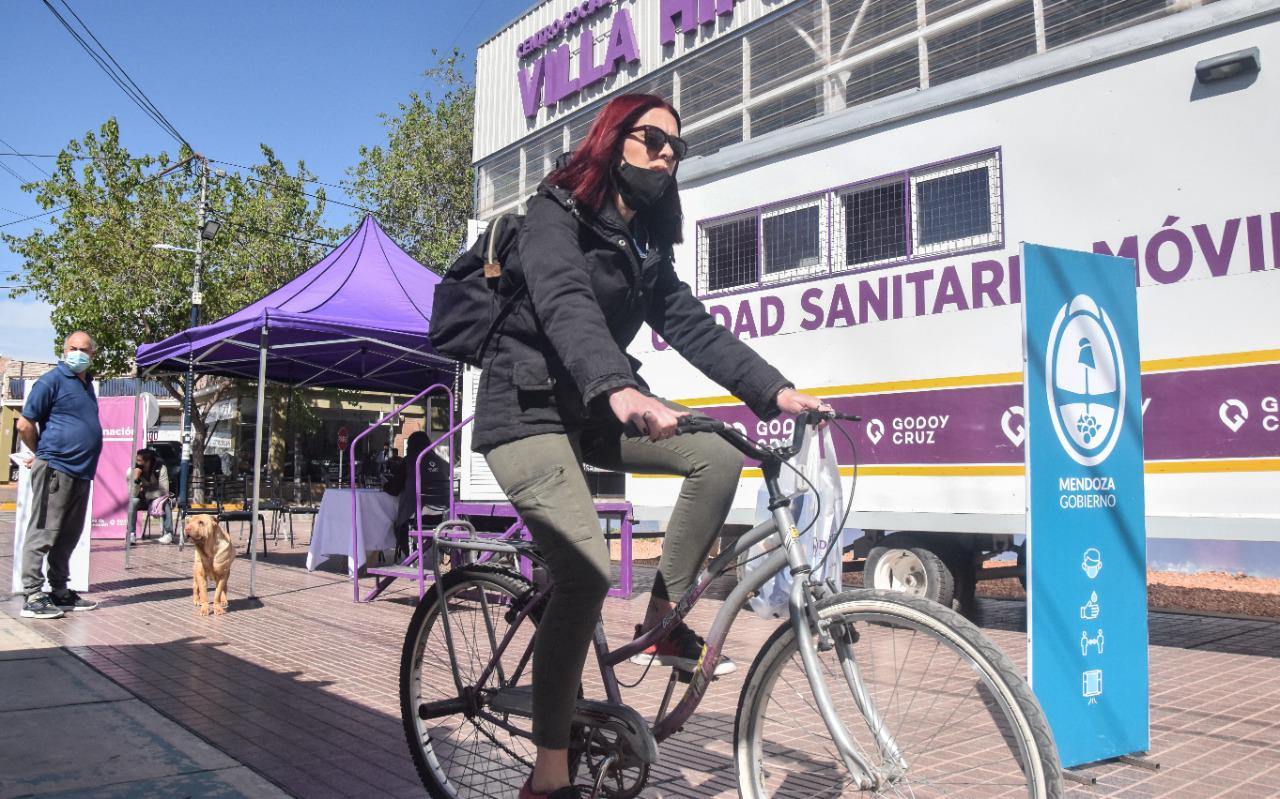 móvil de salud godoy cruz vacunación covid 4