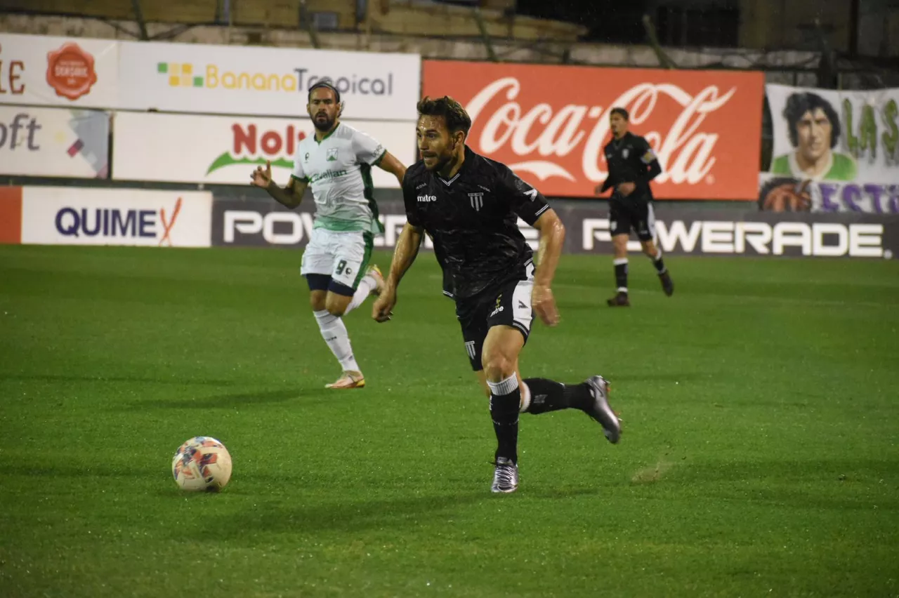 Ascenso, Ferro Carril Oeste 0- Gimnasia 0