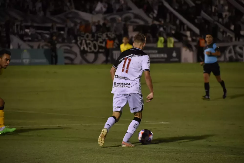 Nacional, Gimnasia (Mza) 0- Flandria 0