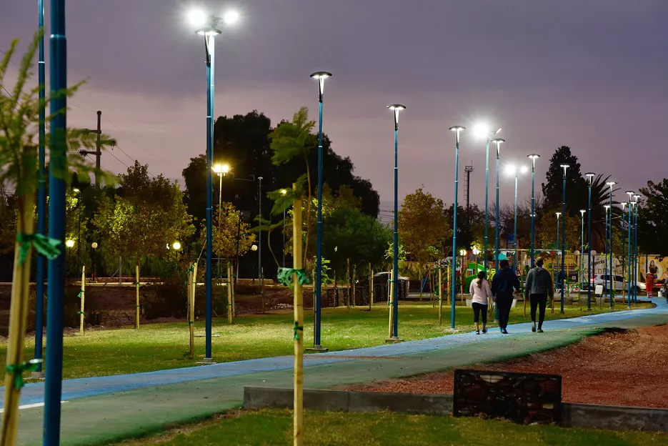 iluminación espacios verdes godoy cruz mendoza 1