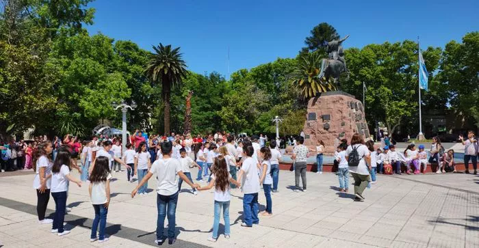 encuentro-departamental-de-Educacion-Artistica_alumnos-San-Rafael-4