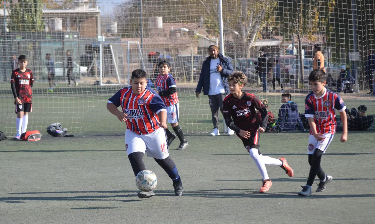 Futbol Infantil, Escuelas formativas