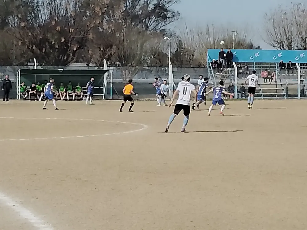 Liga Mendocina, CEC, Luzuriaga