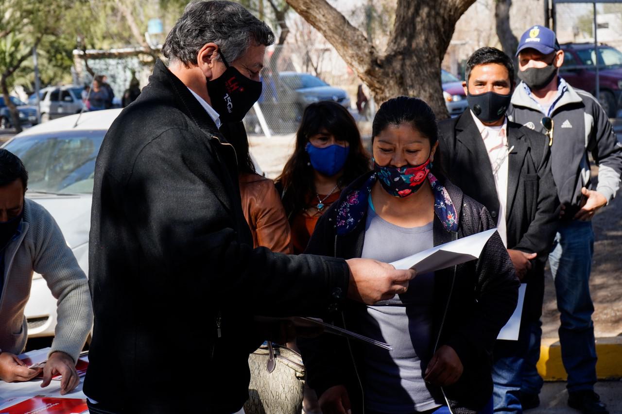 El Algarrobal, 64 familias escrituraron viviendas