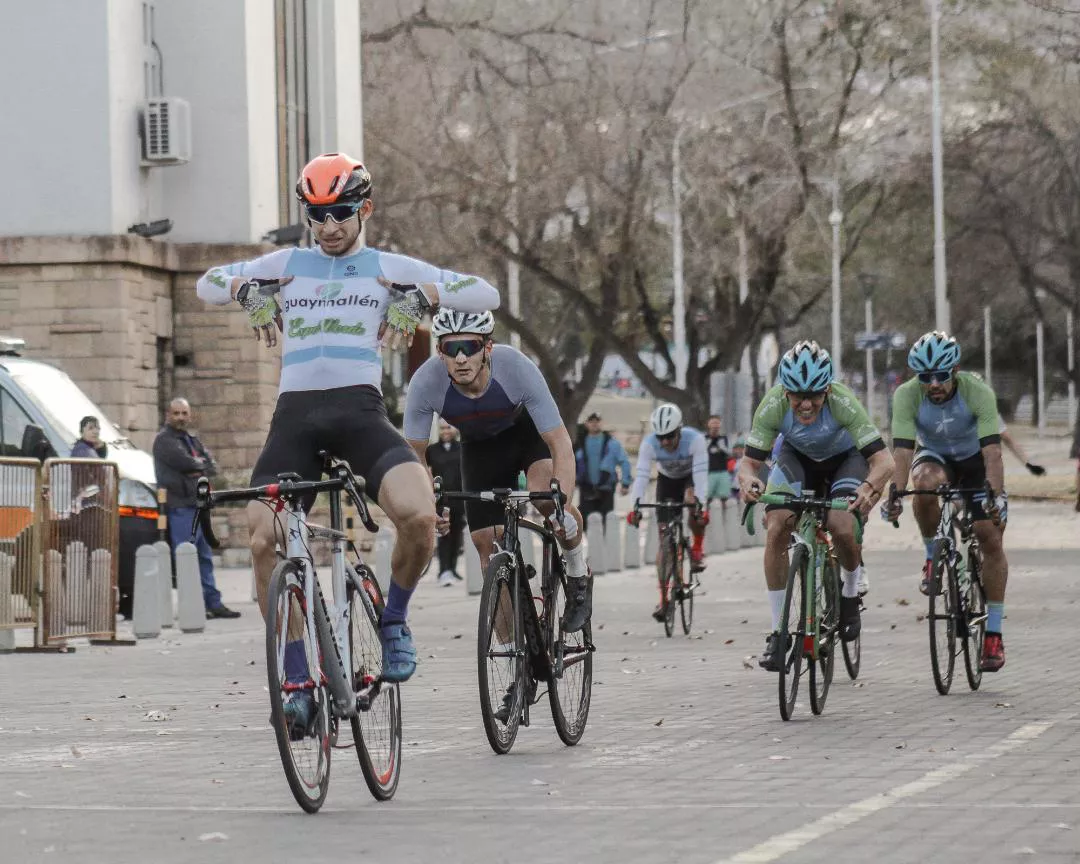 Ciclismo, Casa de Gobierno