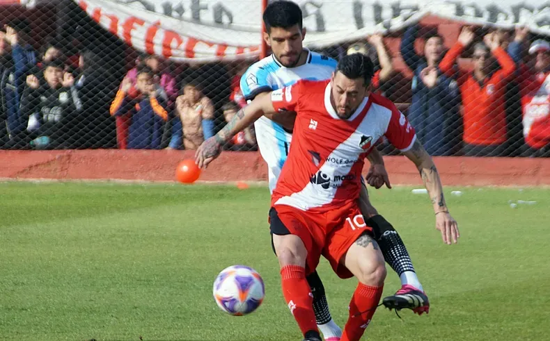 Deportivo Maipú, le ganó 2 a 1 a Racing