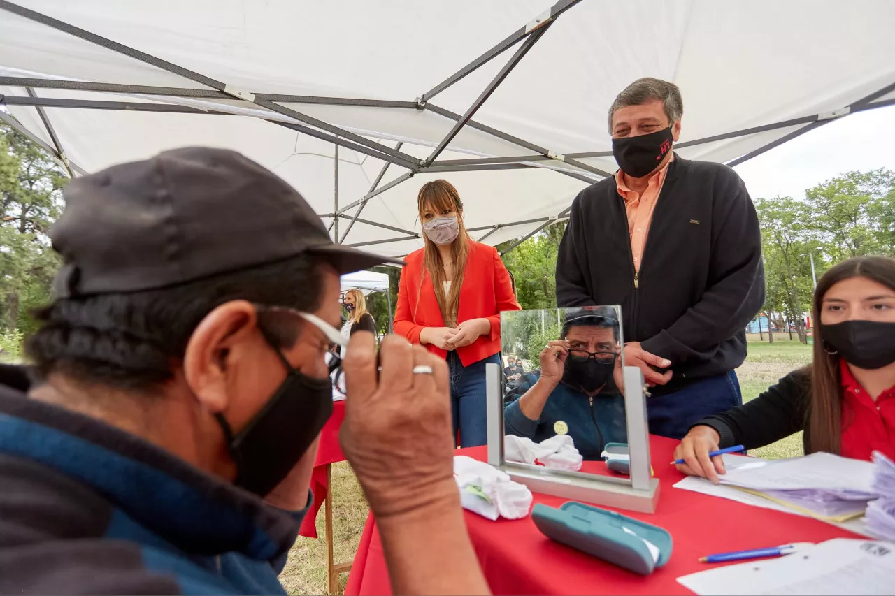 Las Heras, Programa te veo bien, entrega de anteojos