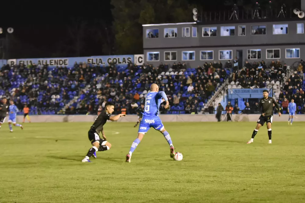 Primera Nacional, Témperley 1- Gimnasia 1