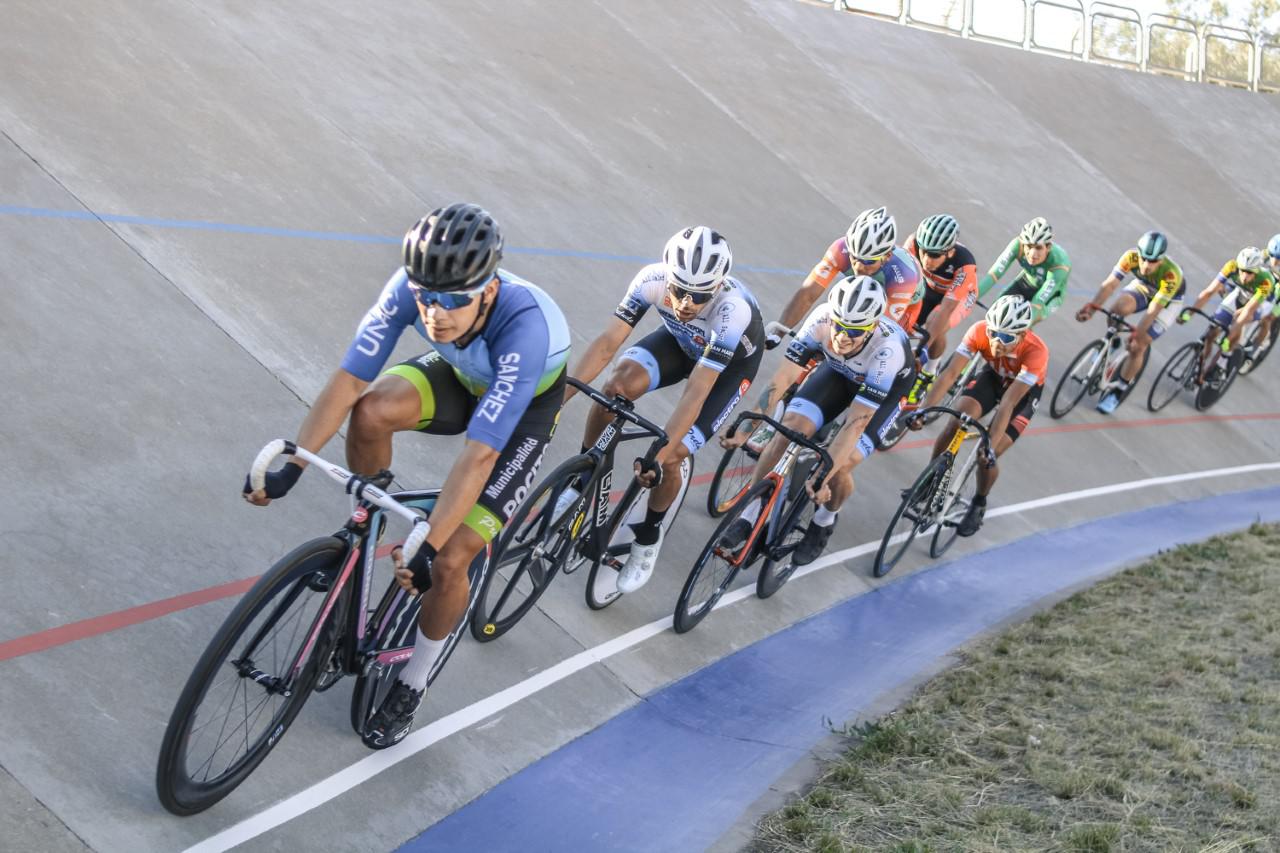 Kevin Castro, una flecha imparable en el Velódromo