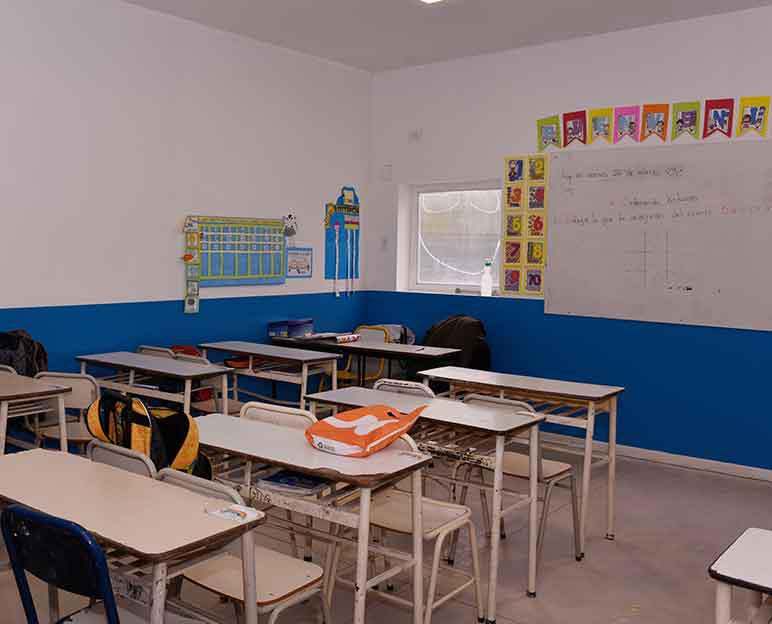 entrega-de-aulas-fundacion-badaloni-2