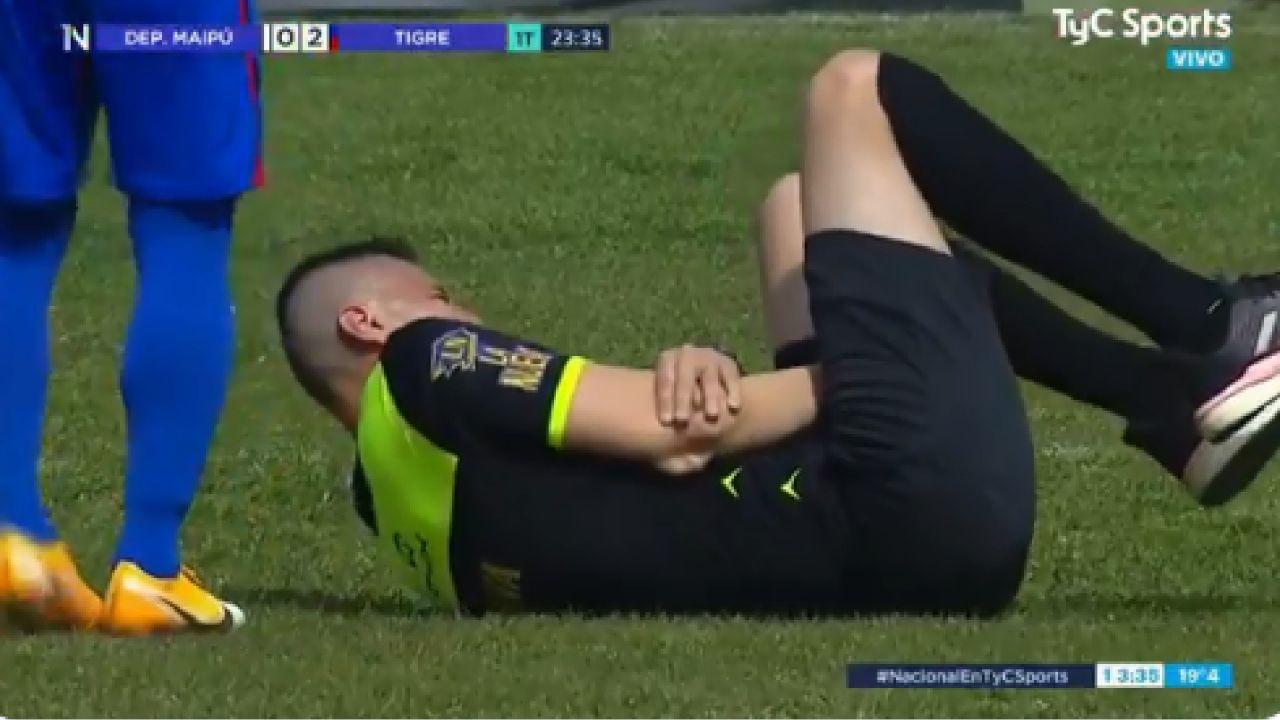 Arbitro, José Carreras se lesionó y debió ser sustituido