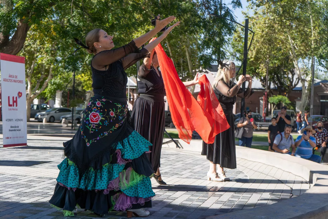 Las Heras, mujeres homenajeadas en el Dia de la Mujer