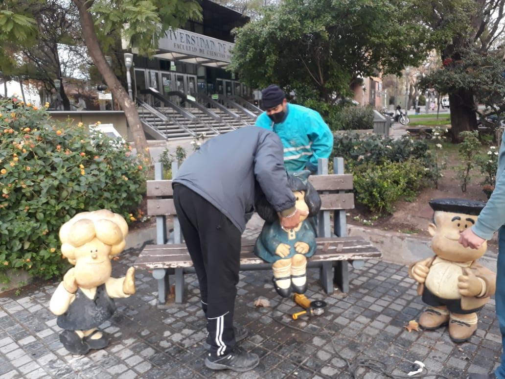 plaza restauracion esculturas 3