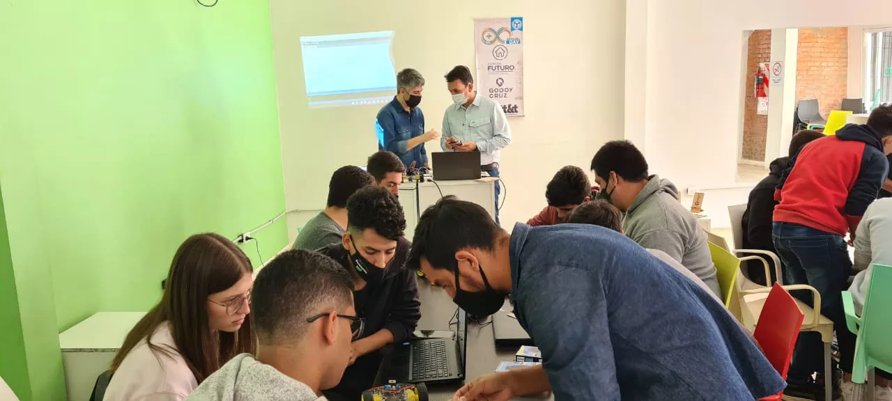 garcia zalazar en arduino day 2022