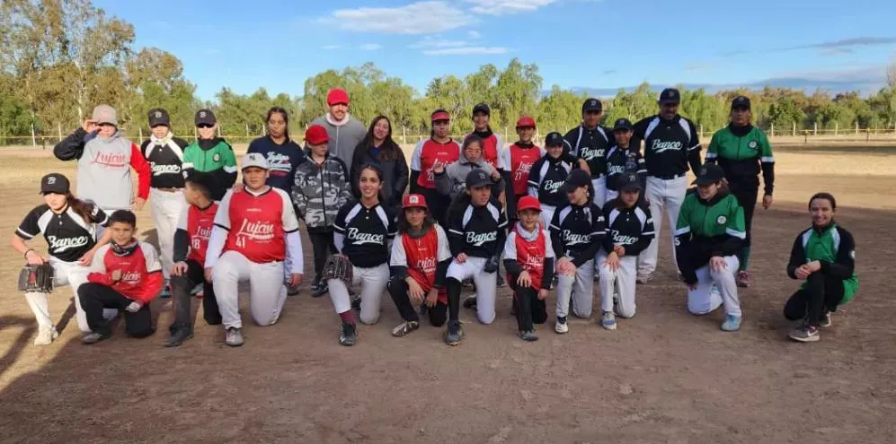Softbol, Apertura Infantil