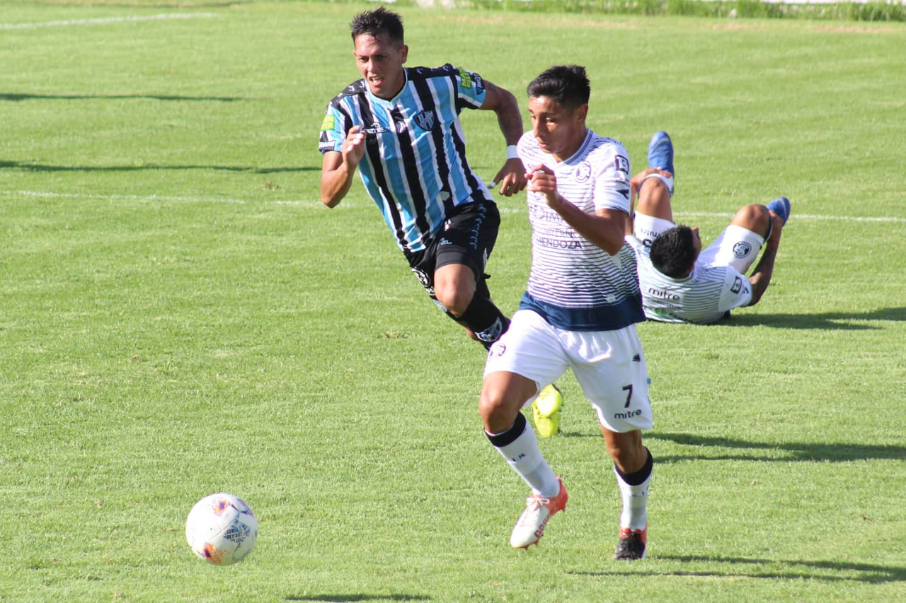 La Lepra, puntero e invicto, 2 a 0 a Almagro