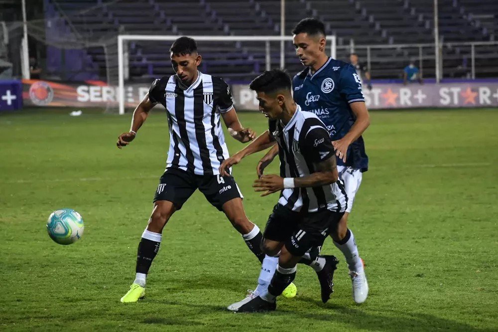 Uruguay, cuadrangular, Gimnasia-Independinete-Wanderers-River Montevideo