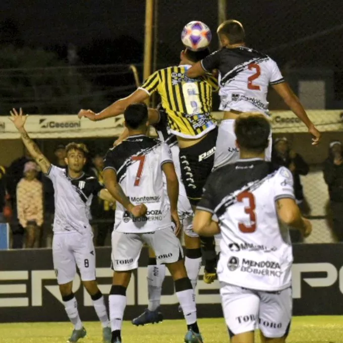 El Nacional, Almirante Brown 1- Gimnasia 1