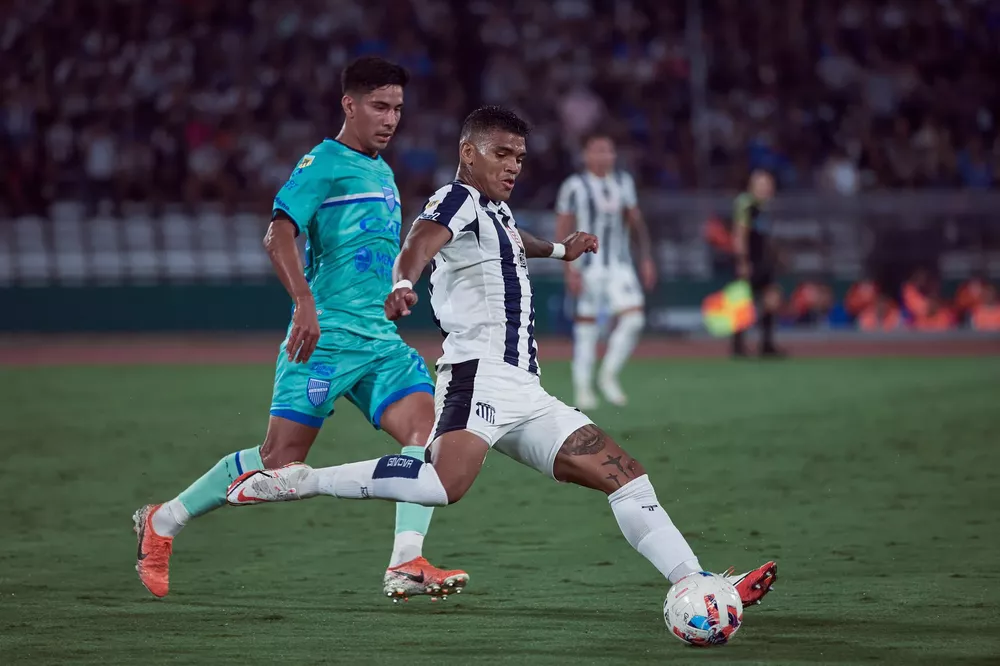 Futbol de Primera, Talleres 2- Godoy Cruz 1