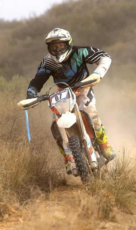 Enduro, Las Avispas