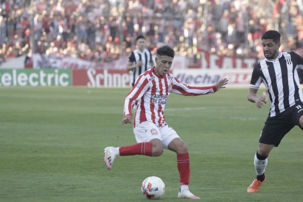 Primera Nacional, S. Martín Tucumán 0- GyE Mendoza 0