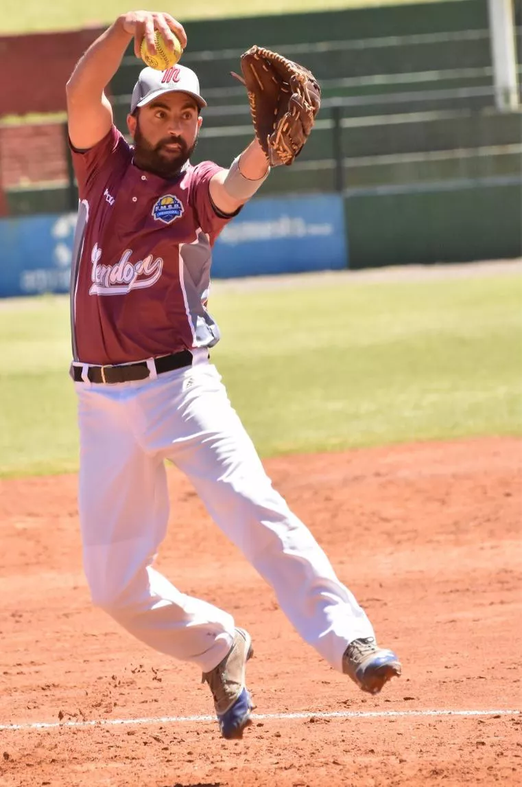 Softbol, Oficial en 6 diamantes