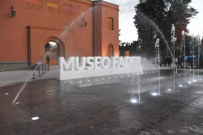 Museo-Fader-700x466