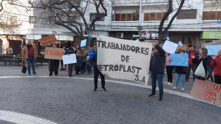 trabajadores petroplast 2