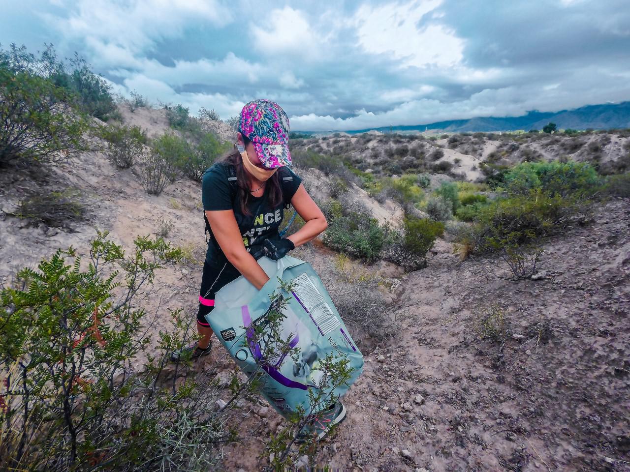 Campaña ambiental en el Cerro Arco de Las Heras