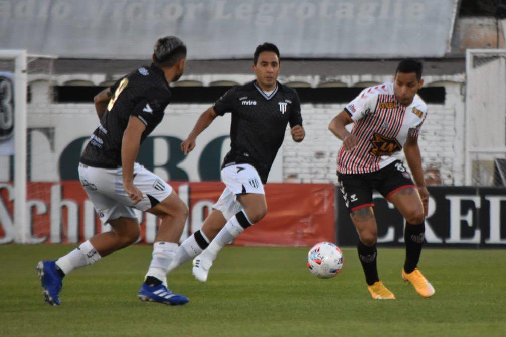 Ascenso, Gimnasia 1 - Chacarita 1
