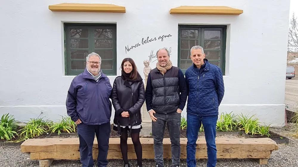 Director de Vitivinicultura y asuntos afines de RN, Marcelo Miras y Ministro de la Producción de Río Negro, Carlos Banacloy