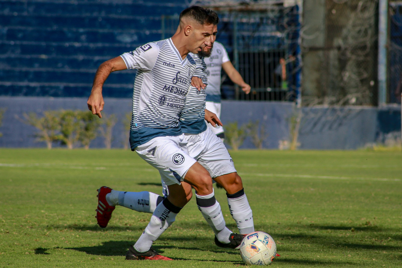 Primera Nacional, Independiente puntero