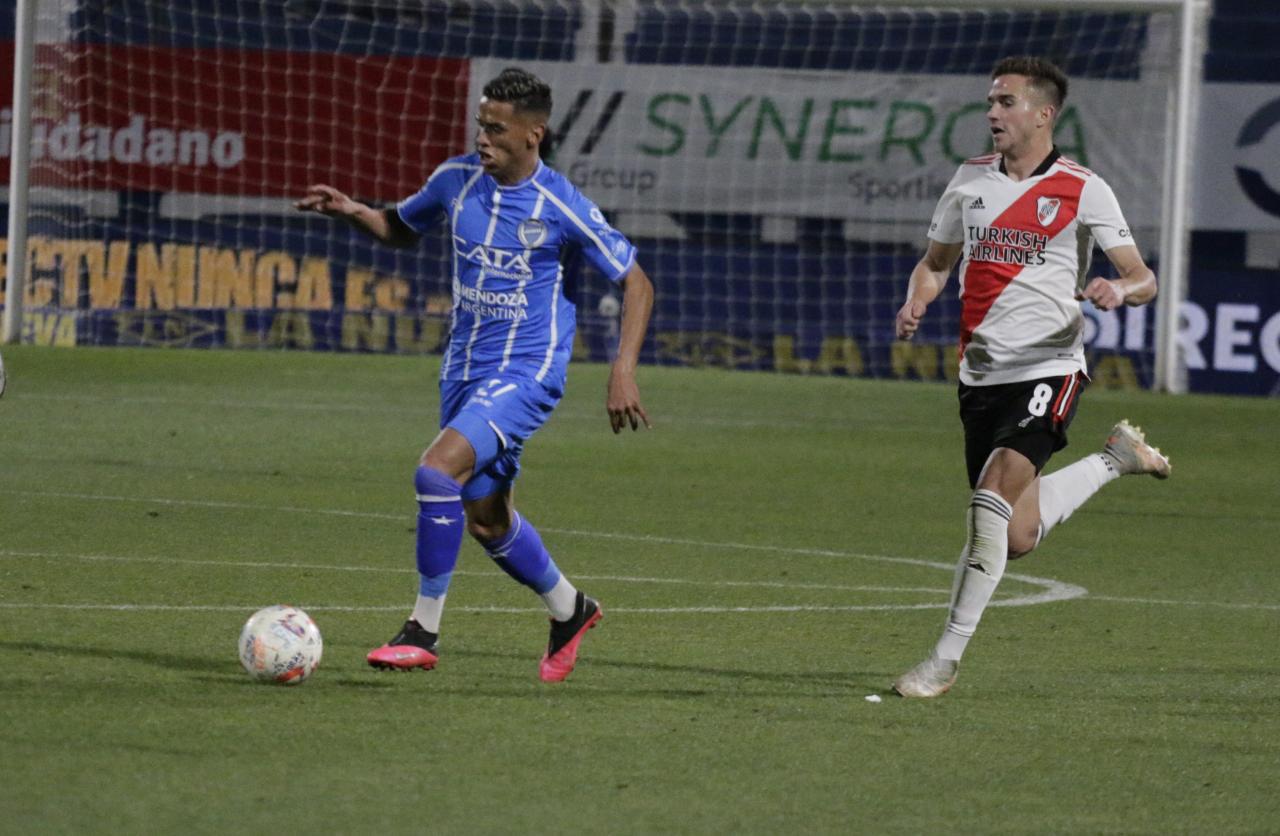 Futbol, Godoy Cruz 2- River Plate 1