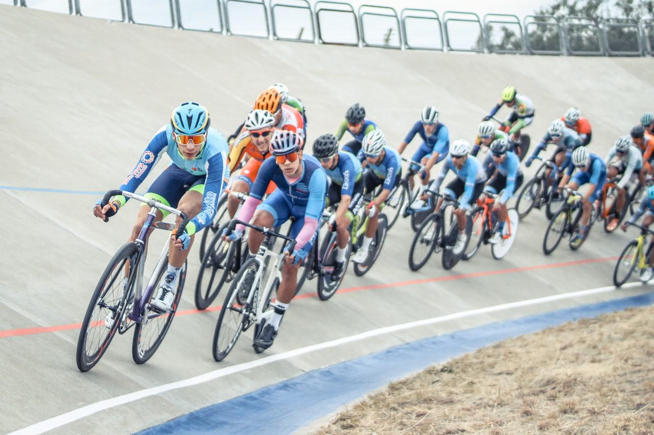 Ciclismo, Tomás Lucero, Doble fórmula