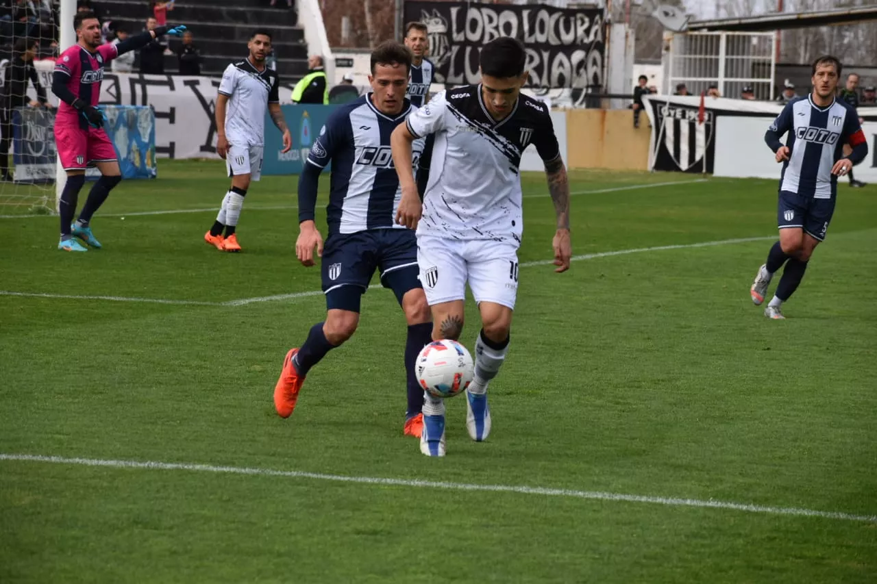 Primera Nacional, Gimnasia y Esgrima 0- Tristán Suárez 0