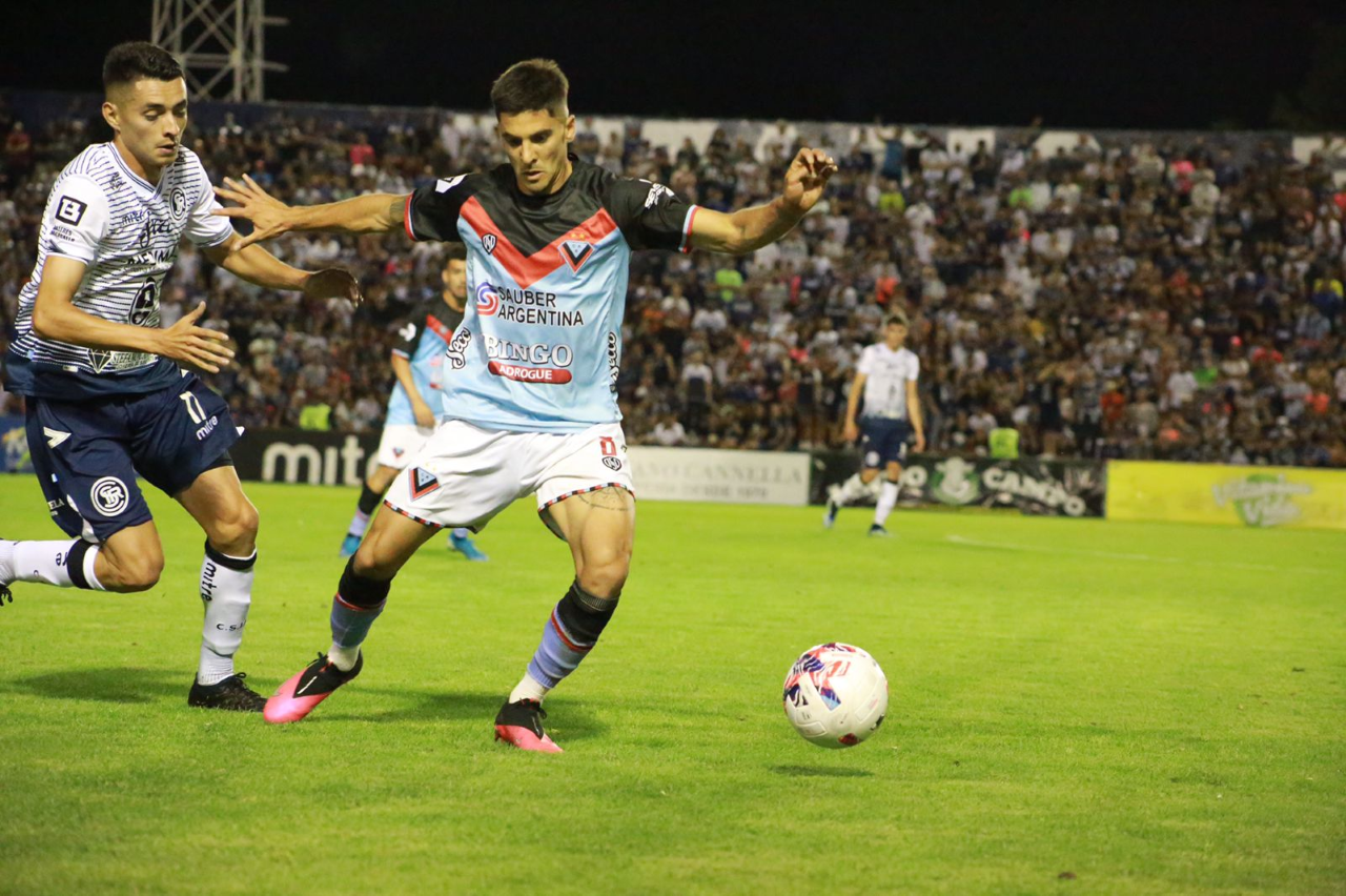 Primera Nacional, Independiente Rivadavia 2- Brown de Adrogué 1 en el Gargantini