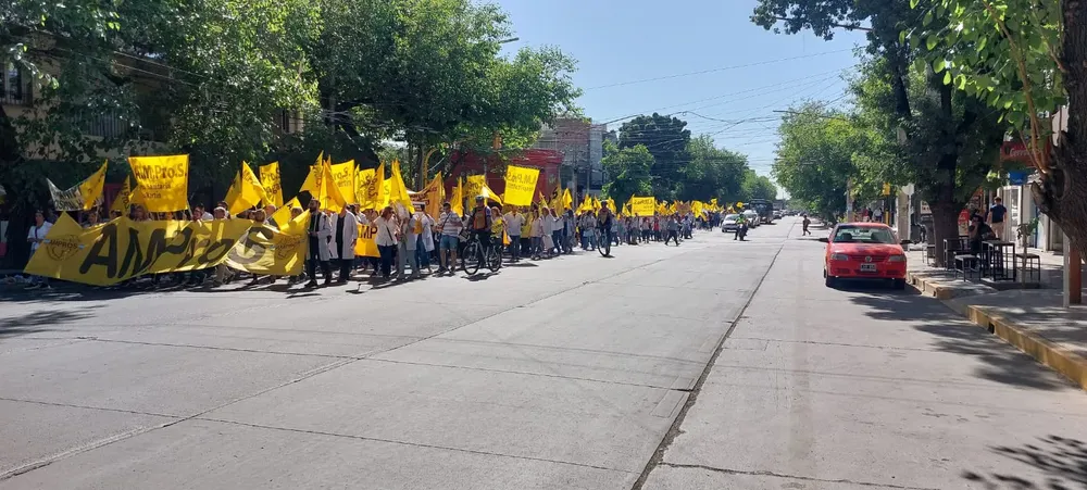 ampros_marcha