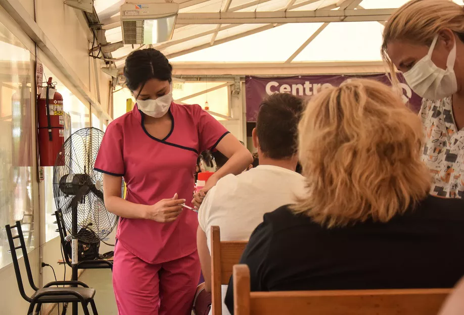 vacunacionterceradosisbenegas-16