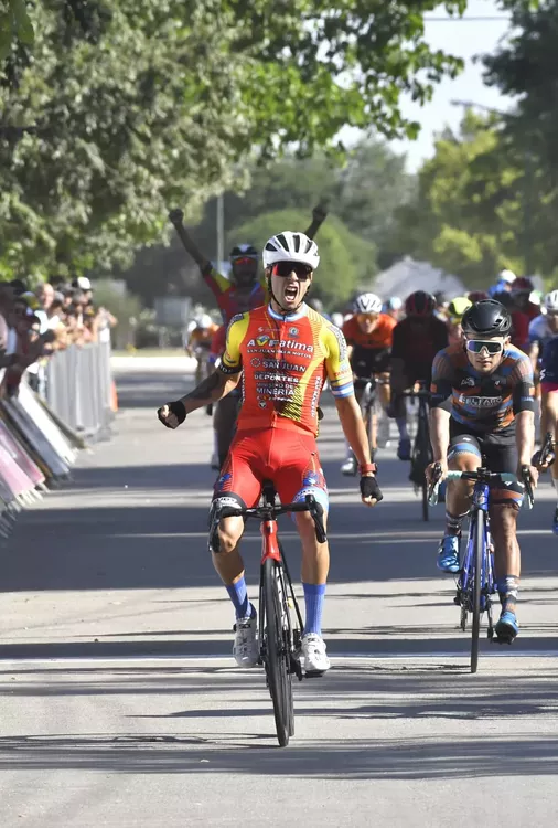 Vuelta del Porvenir, Nico Tivani ganó la 2da etapa