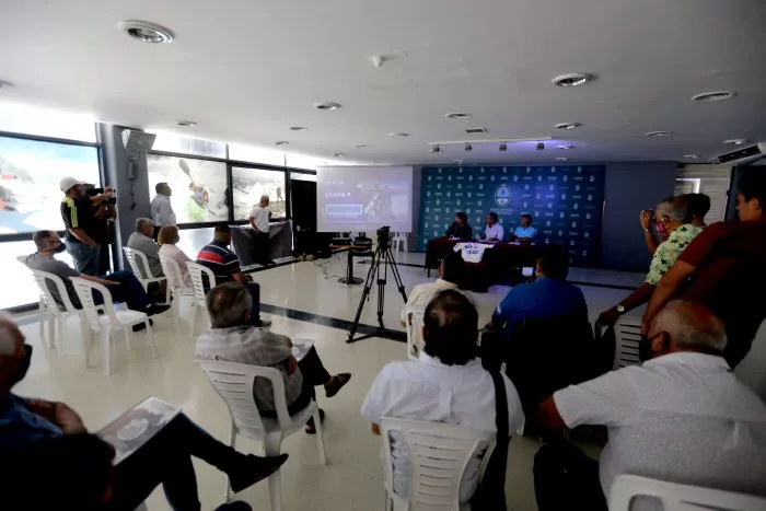 Vuelta 2022, presentación oficial, Salon Blanco