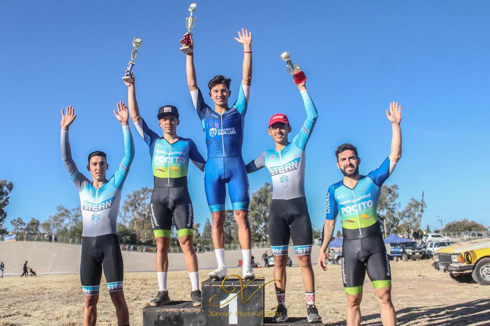 Ciclismo, Tomàs Moyano en el podio, San Luis Continental