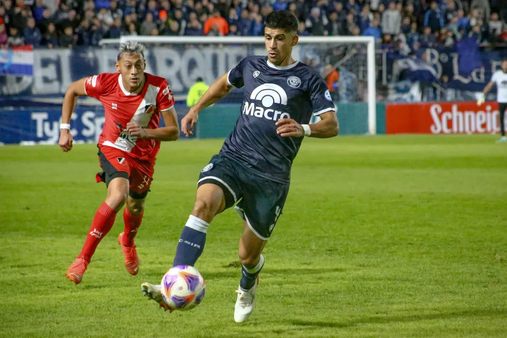 Ascenso, Independiente 2- Maipú 1