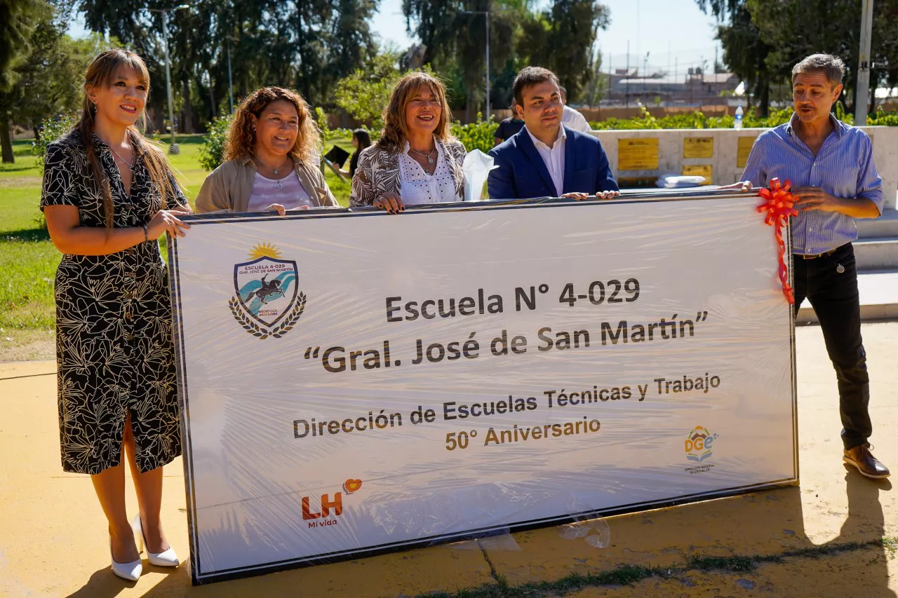 Las Heras, Escuela Gral San Martin