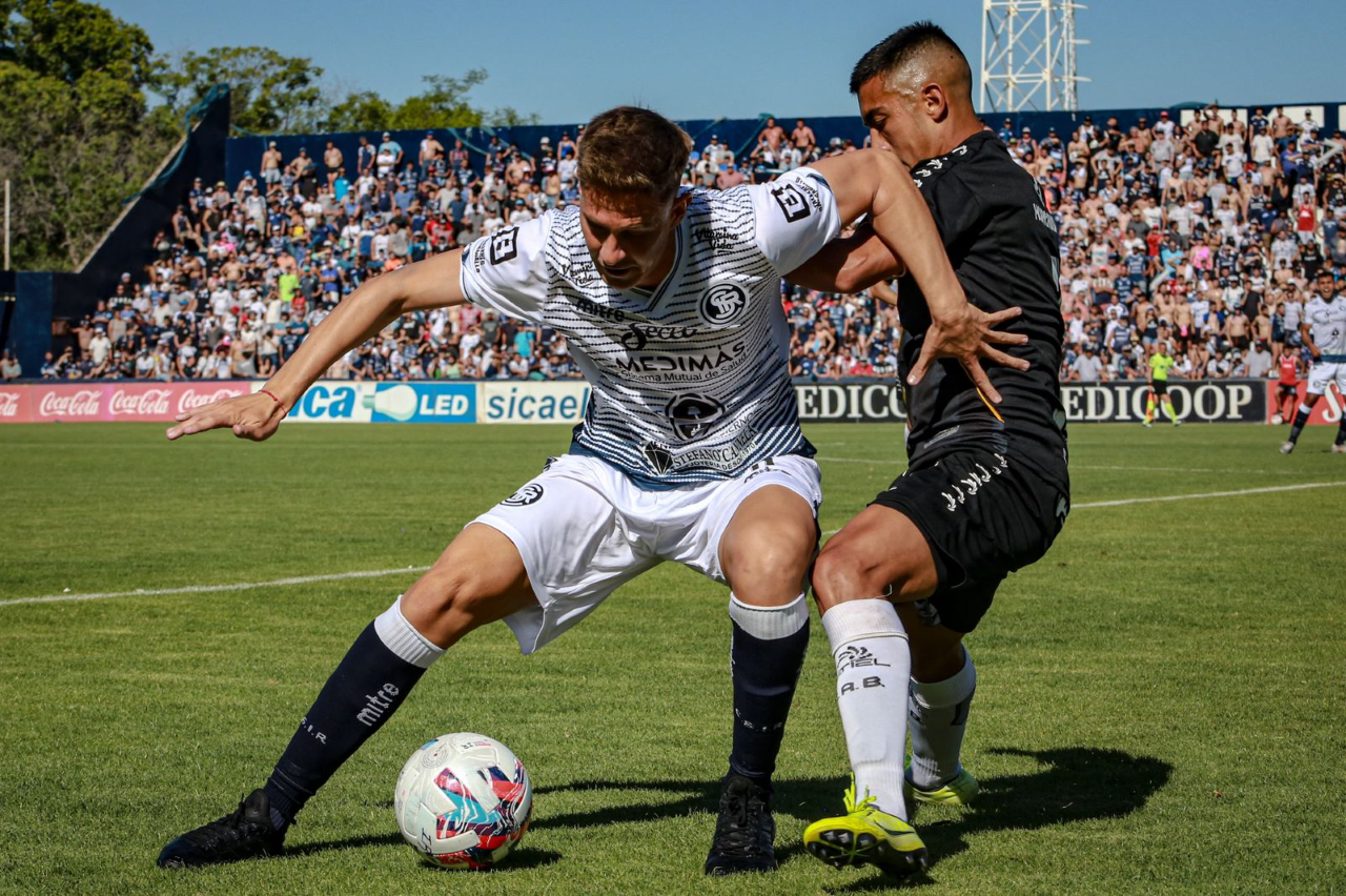 Ascenso, Independiente Rivadavia 1- Almirante Brown 1