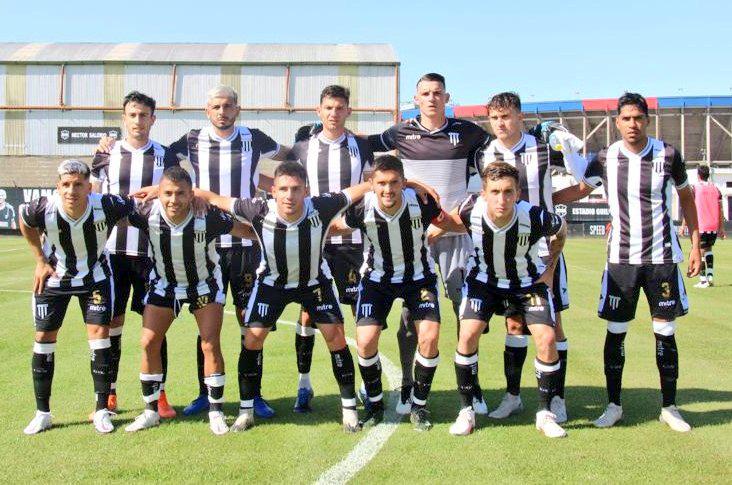 Primera Nacional, Riestra 0 GyE Mendoza 0
