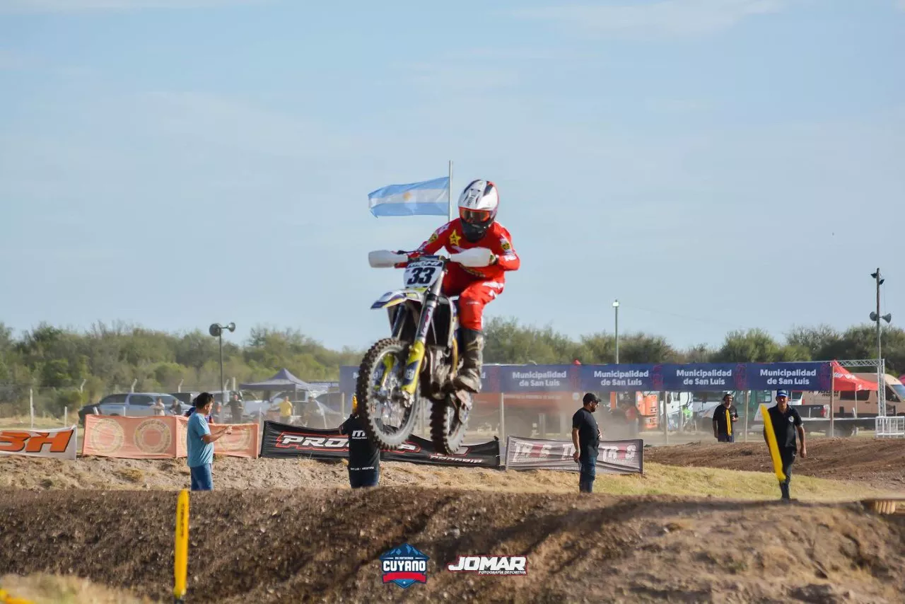 Motocross, Righi va por todo