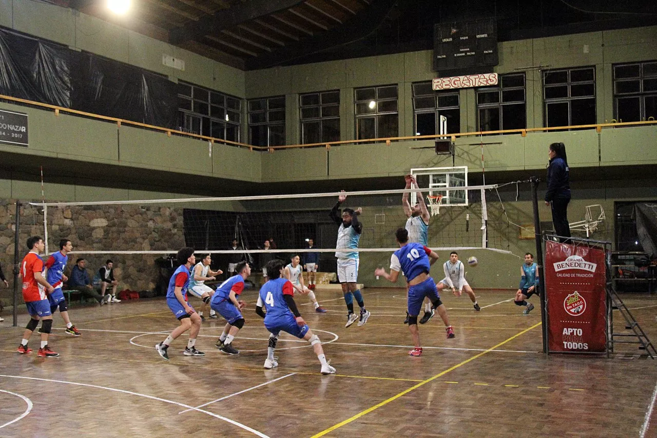 Vòley, Regatas vs Gutierrez