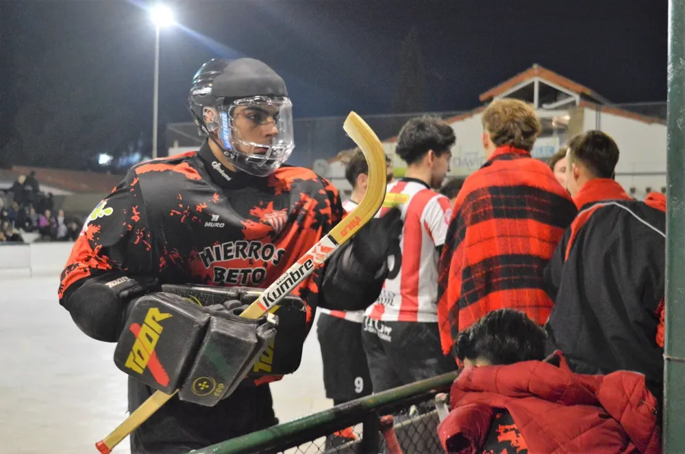 Hockey sobre   patines, Casa de Italia y Banco Mendoza finalistas