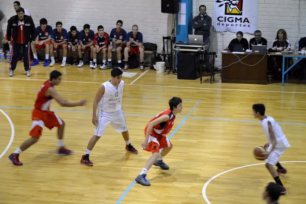 Basquetbol, gimnasios municipales
