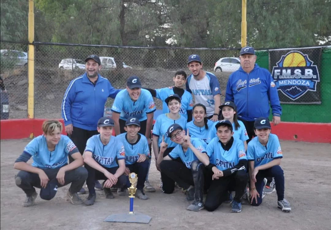 Softbol, Apertura 2022